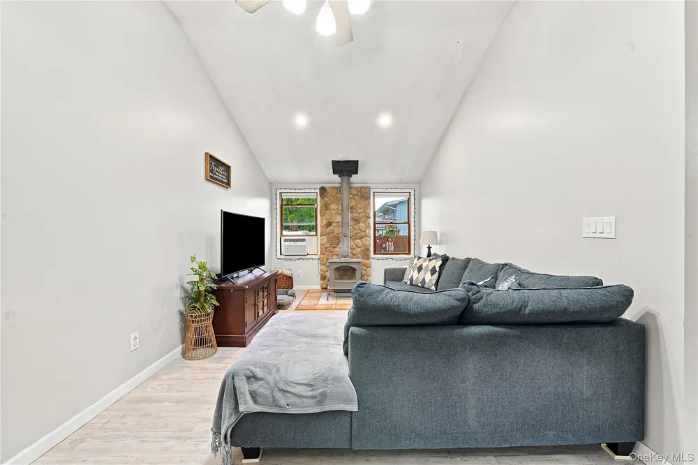 5 Talbot Lane Selden, NY 11784