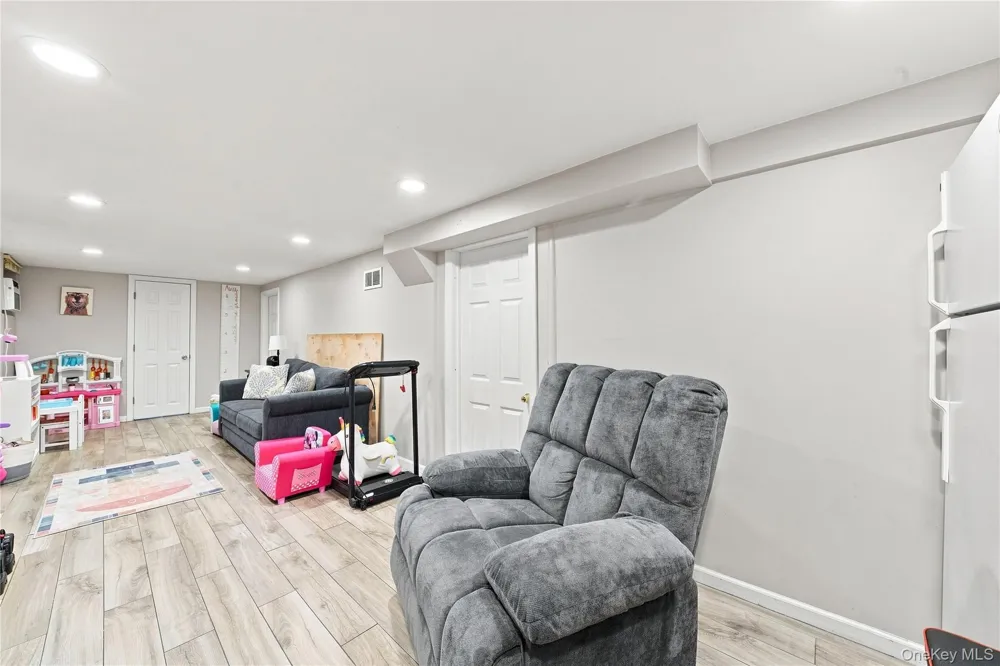 5 Talbot Lane Selden, NY 11784