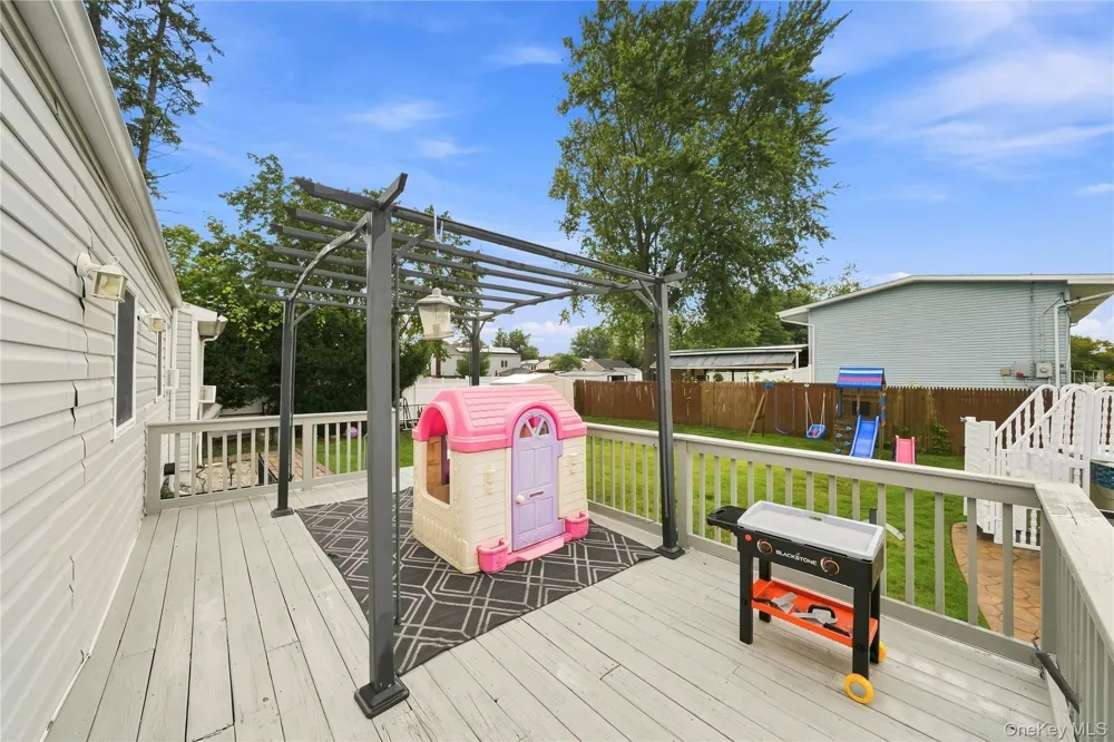 5 Talbot Lane Selden, NY 11784