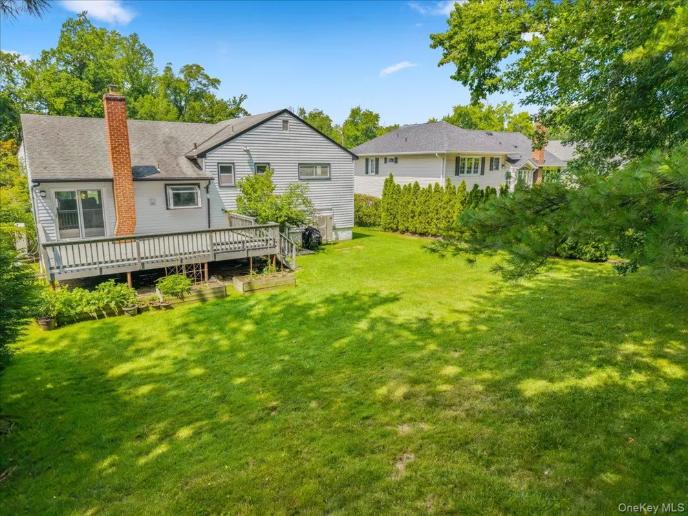 21 Primrose Avenue Scarsdale, NY 10583