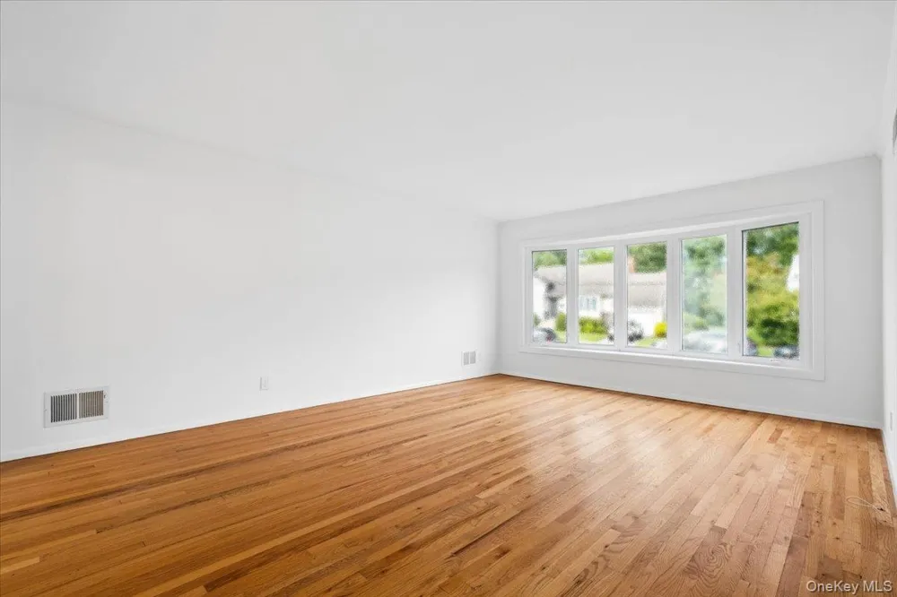 21 Primrose Avenue Scarsdale, NY 10583