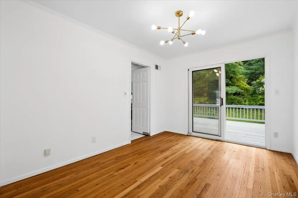 21 Primrose Avenue Scarsdale, NY 10583