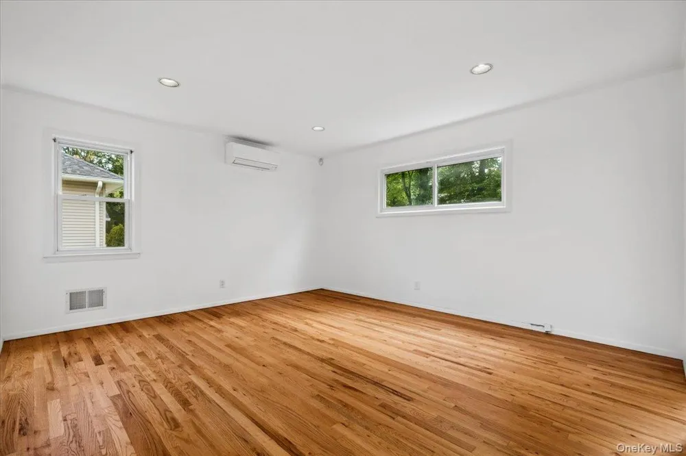 21 Primrose Avenue Scarsdale, NY 10583