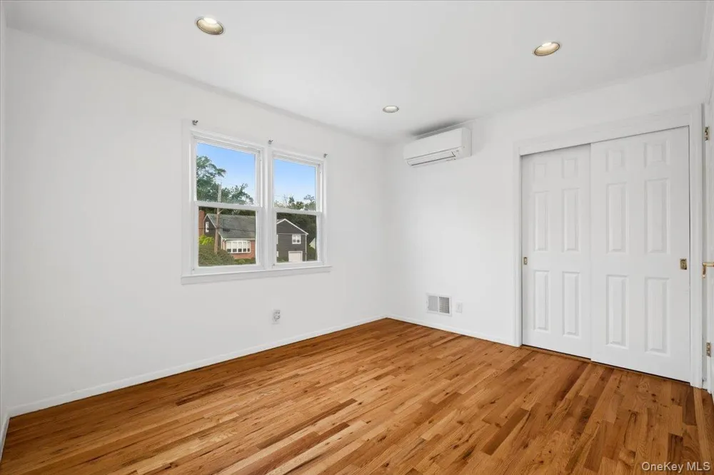 21 Primrose Avenue Scarsdale, NY 10583
