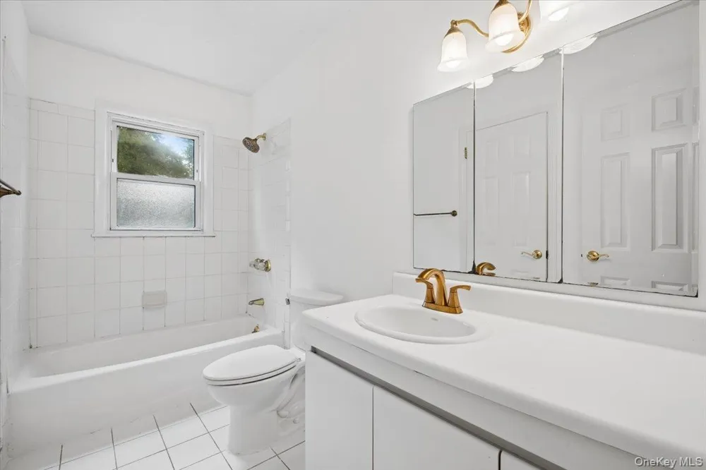 21 Primrose Avenue Scarsdale, NY 10583