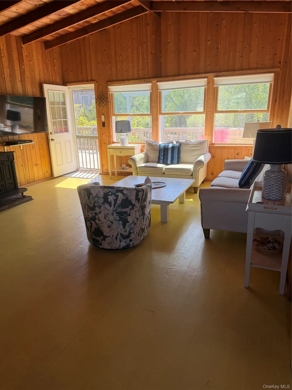 20 Spindrift Walk Davis Park, NY 11772