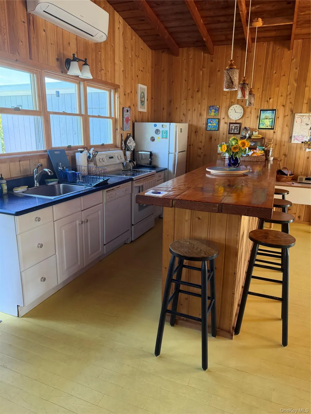 20 Spindrift Walk Davis Park, NY 11772