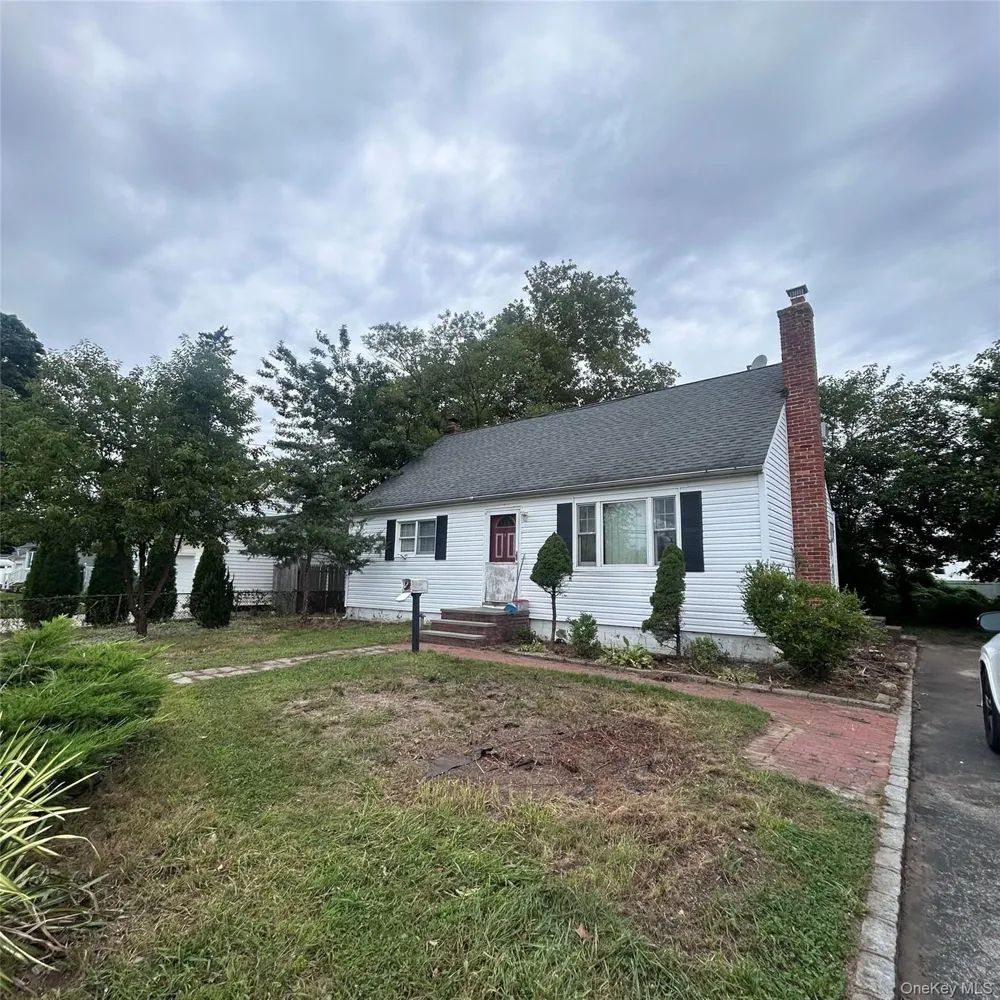 364 42nd Street Lindenhurst, NY 11757