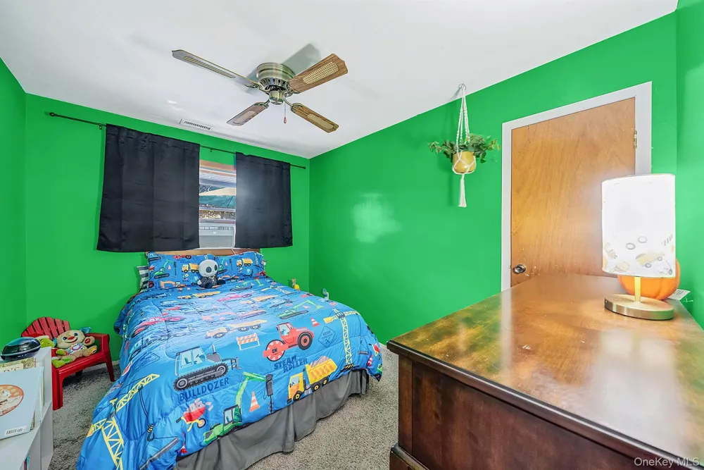 21 Windus Drive Shirley, NY 11967