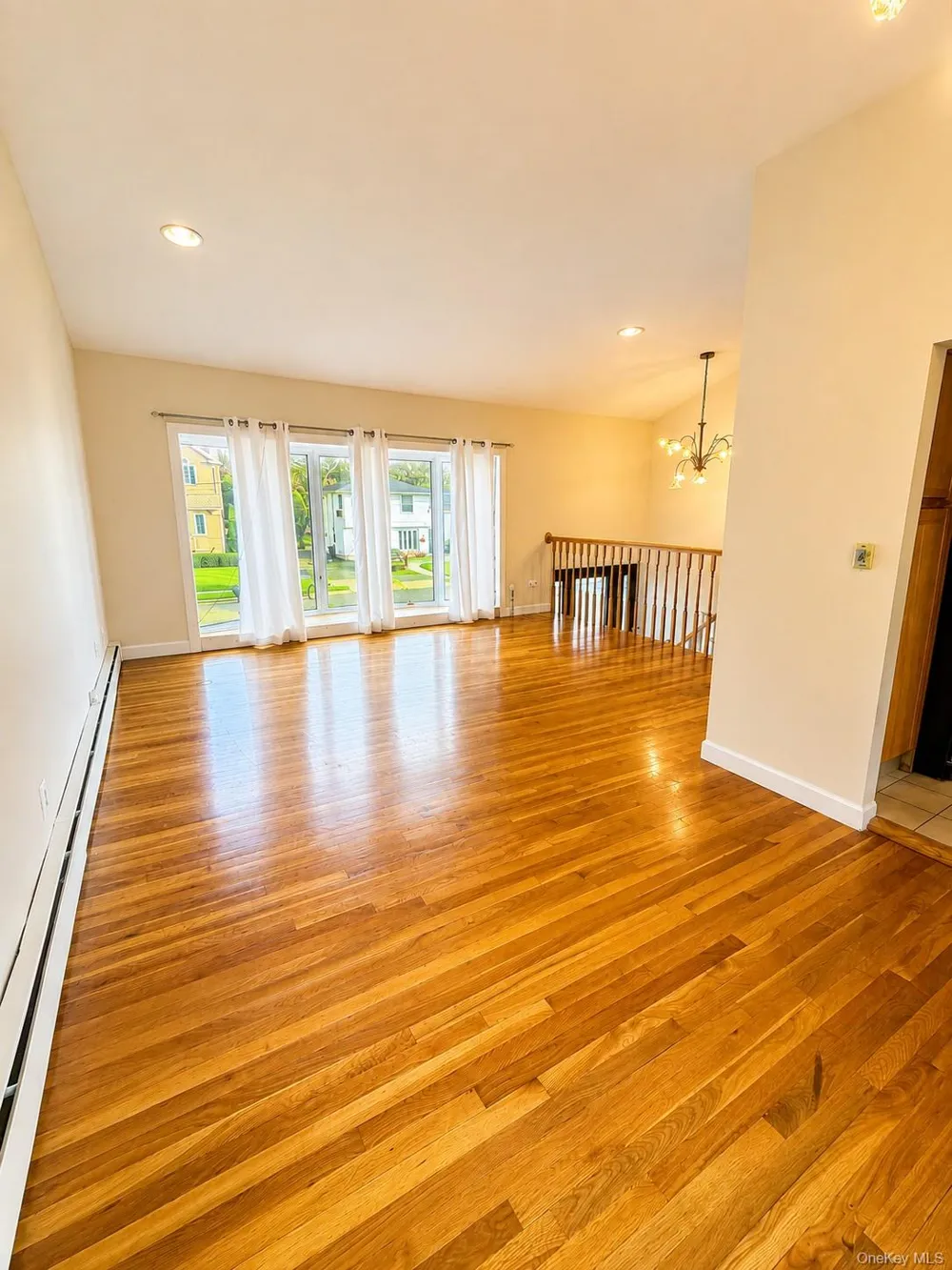 7 Pine Street Plainview, NY 11803