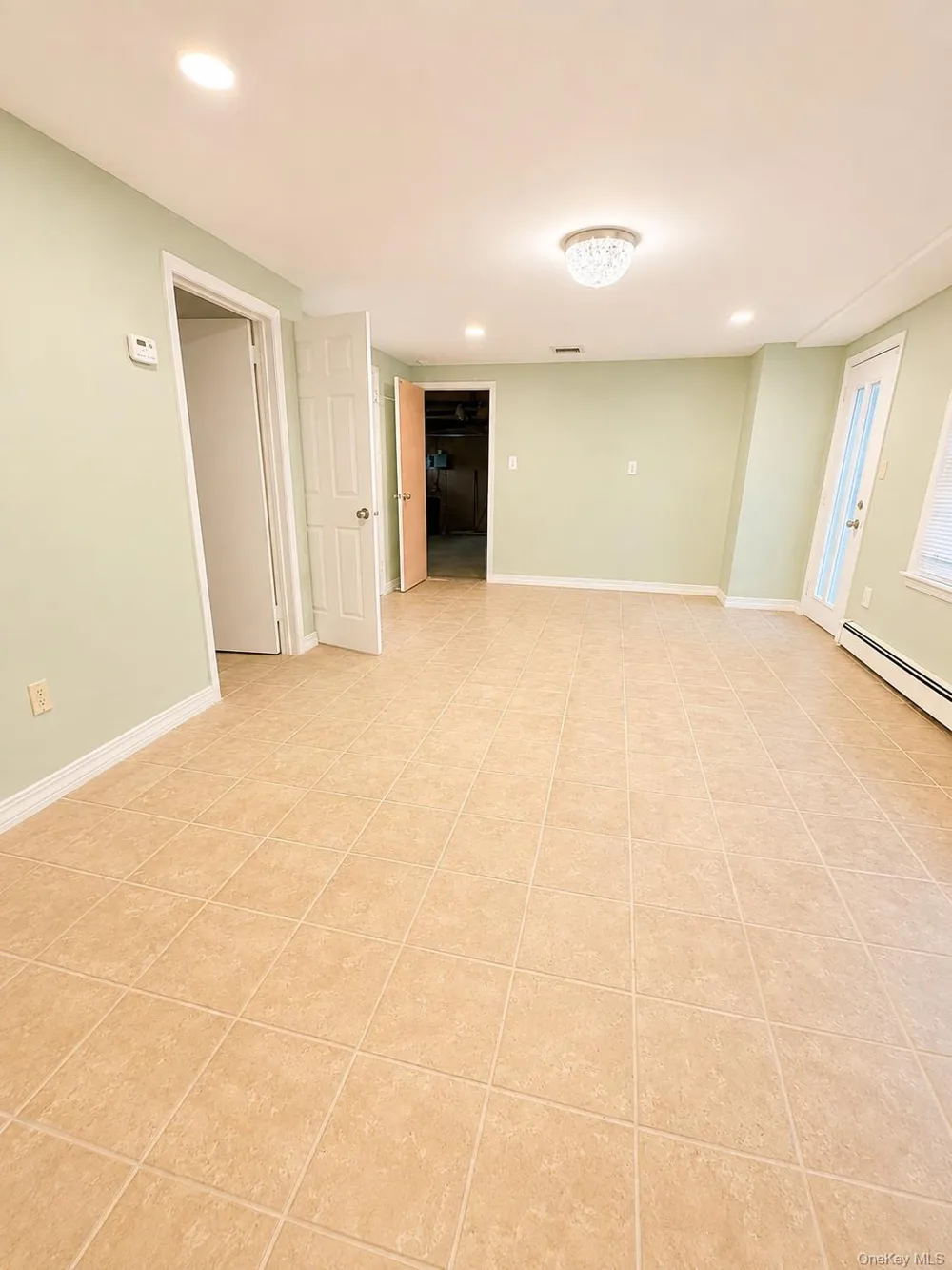 7 Pine Street Plainview, NY 11803