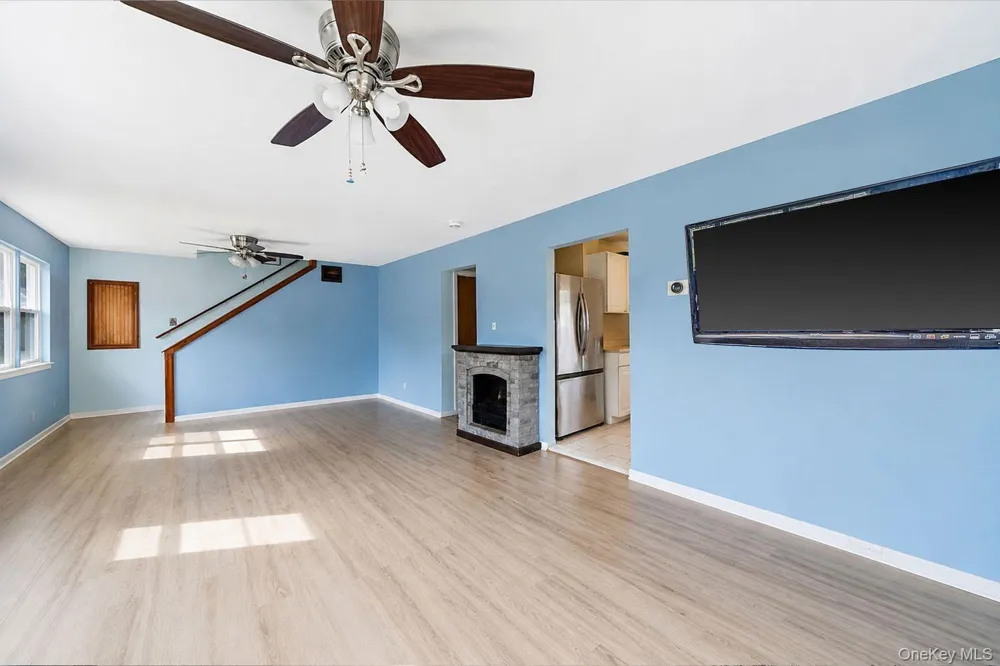 8 Halewood Drive Shirley, NY 11967