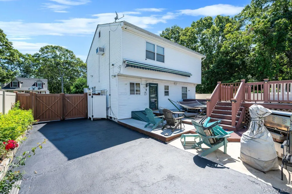 8 Halewood Drive Shirley, NY 11967