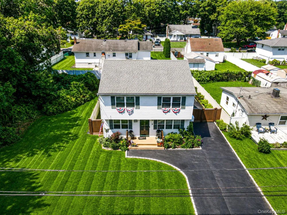 8 Halewood Drive Shirley, NY 11967