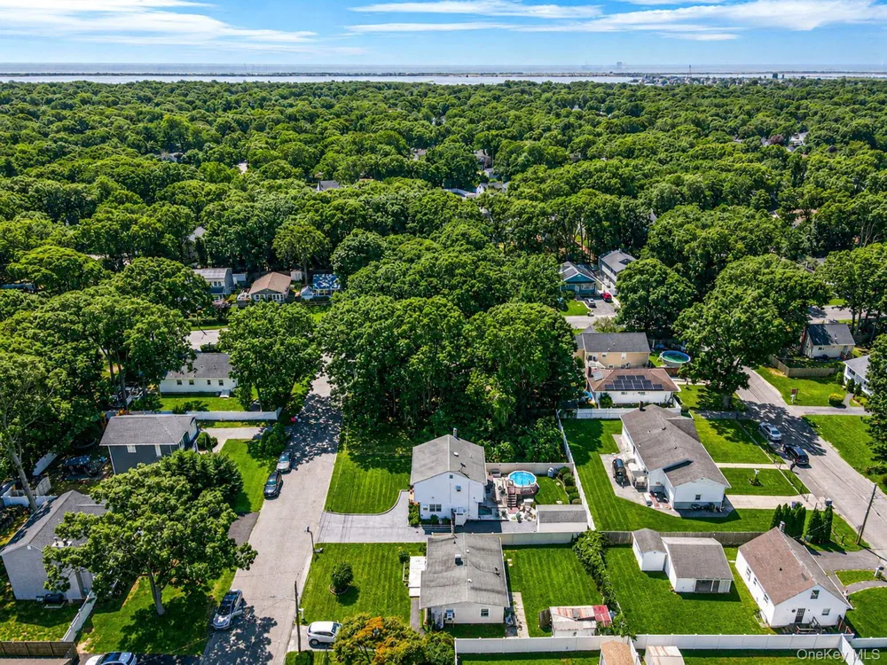 8 Halewood Drive Shirley, NY 11967
