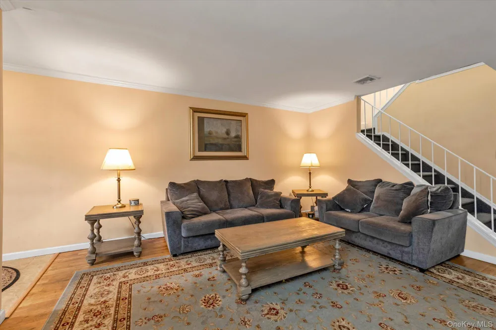 88 E Valley Stream Boulevard #6 Valley Stream, NY 11580