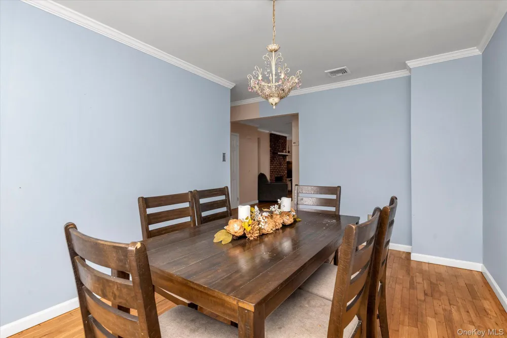 88 E Valley Stream Boulevard #6 Valley Stream, NY 11580
