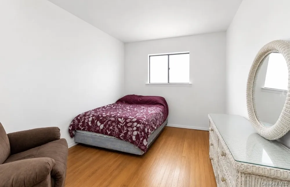88 E Valley Stream Boulevard #6 Valley Stream, NY 11580