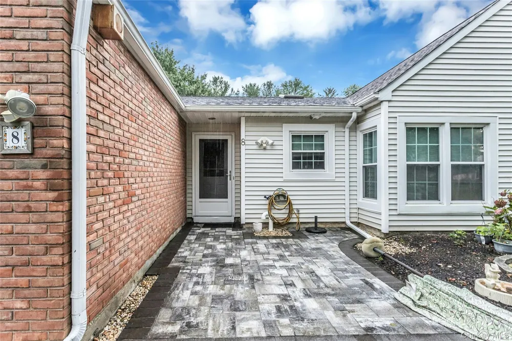 8 Chippendale Drive Mount Sinai, NY 11766