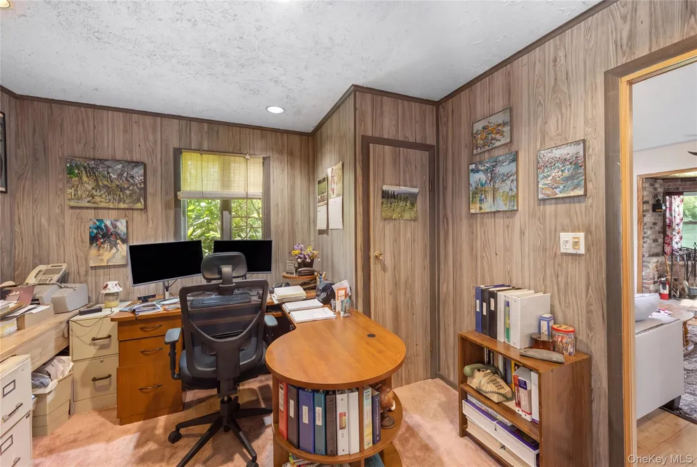 24 Yosemite Lane Coram, NY 11727