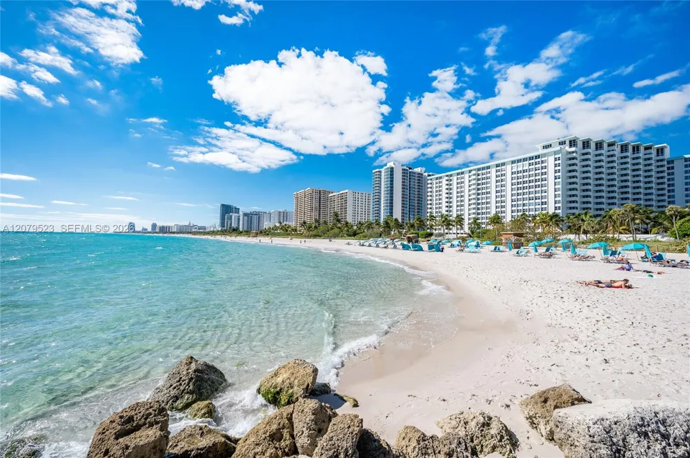 2899 Collins Ave #1505 Miami Beach, FL 33140