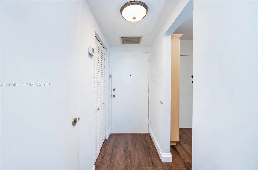 2899 Collins Ave #1505 Miami Beach, FL 33140