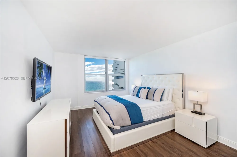 2899 Collins Ave #1505 Miami Beach, FL 33140