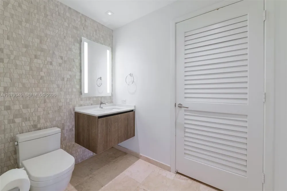 88 SW 7th St #3409 Miami, FL 33130