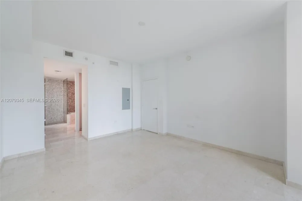 88 SW 7th St #3409 Miami, FL 33130