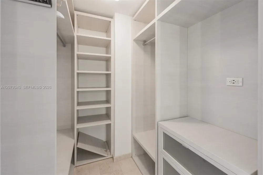 88 SW 7th St #3409 Miami, FL 33130