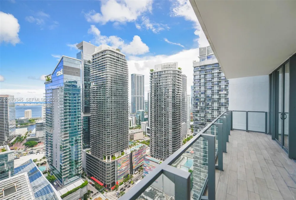 88 SW 7th St #3409 Miami, FL 33130