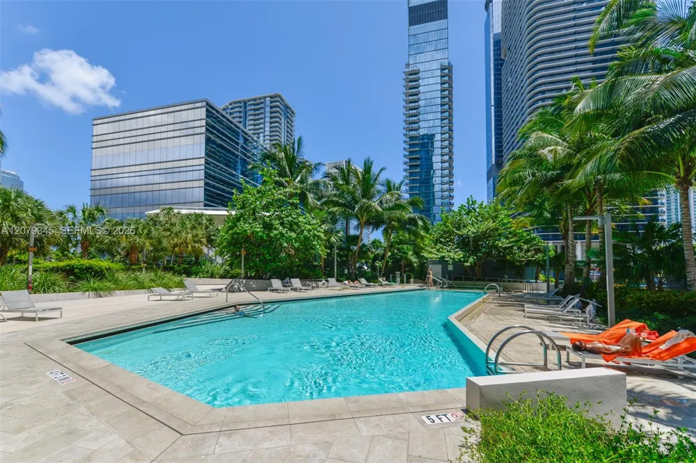 88 SW 7th St #3409 Miami, FL 33130