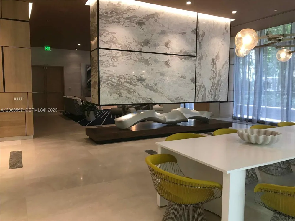 45 SW 9th St #2809 Miami, FL 33130