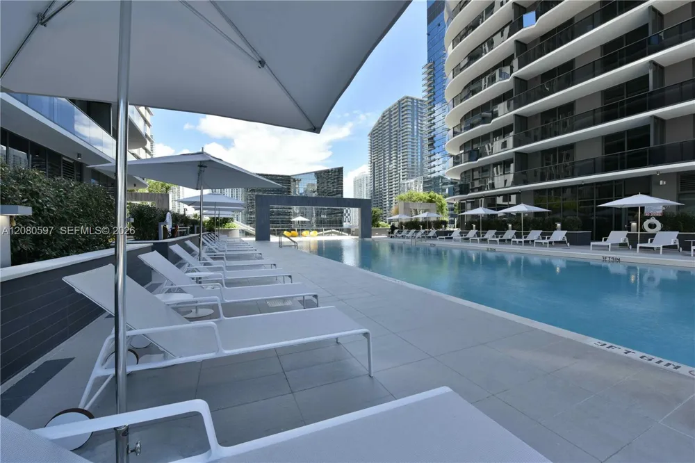 45 SW 9th St #2809 Miami, FL 33130