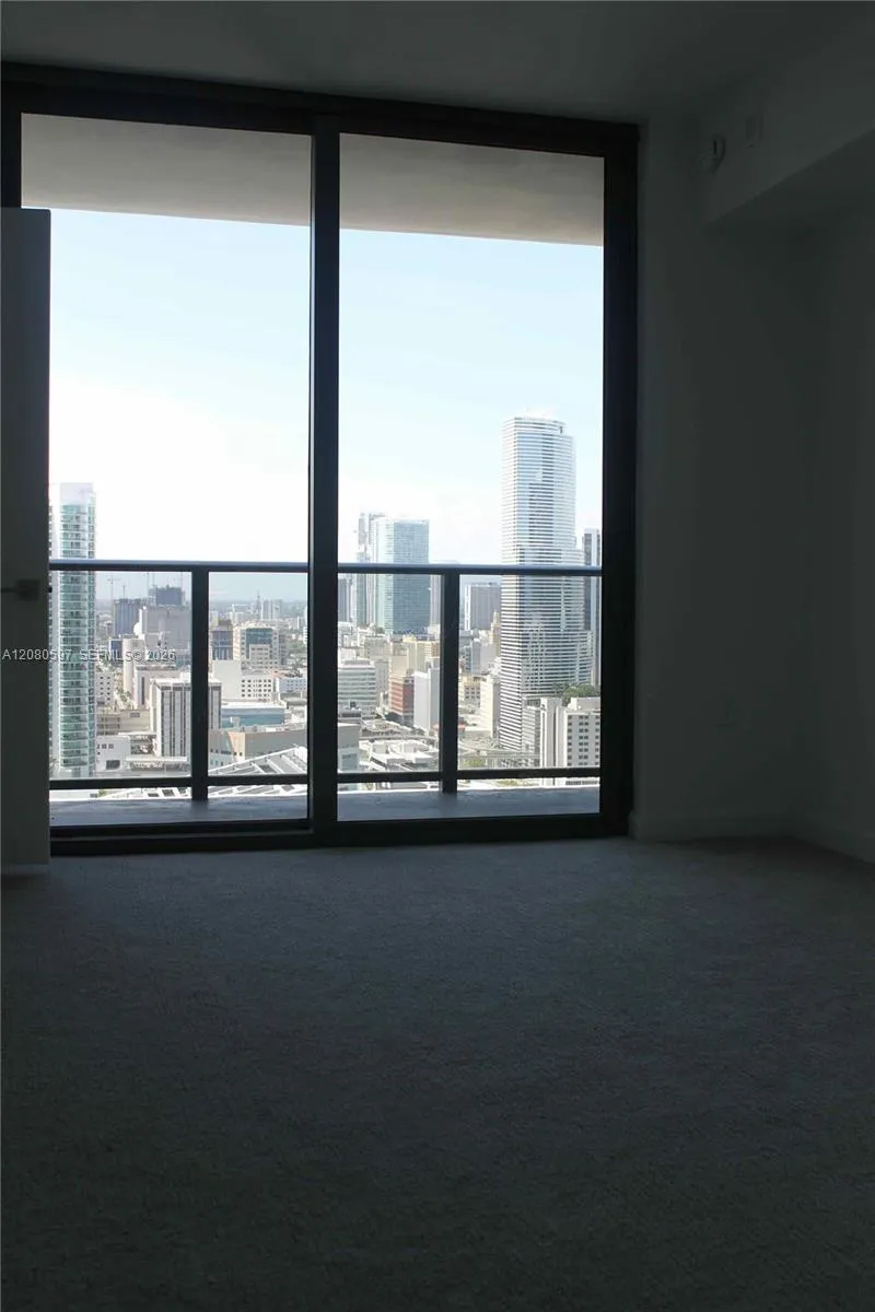 45 SW 9th St #2809 Miami, FL 33130