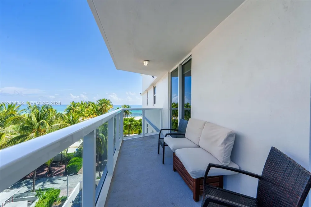 2401 Collins Ave #712 Miami Beach, FL 33140