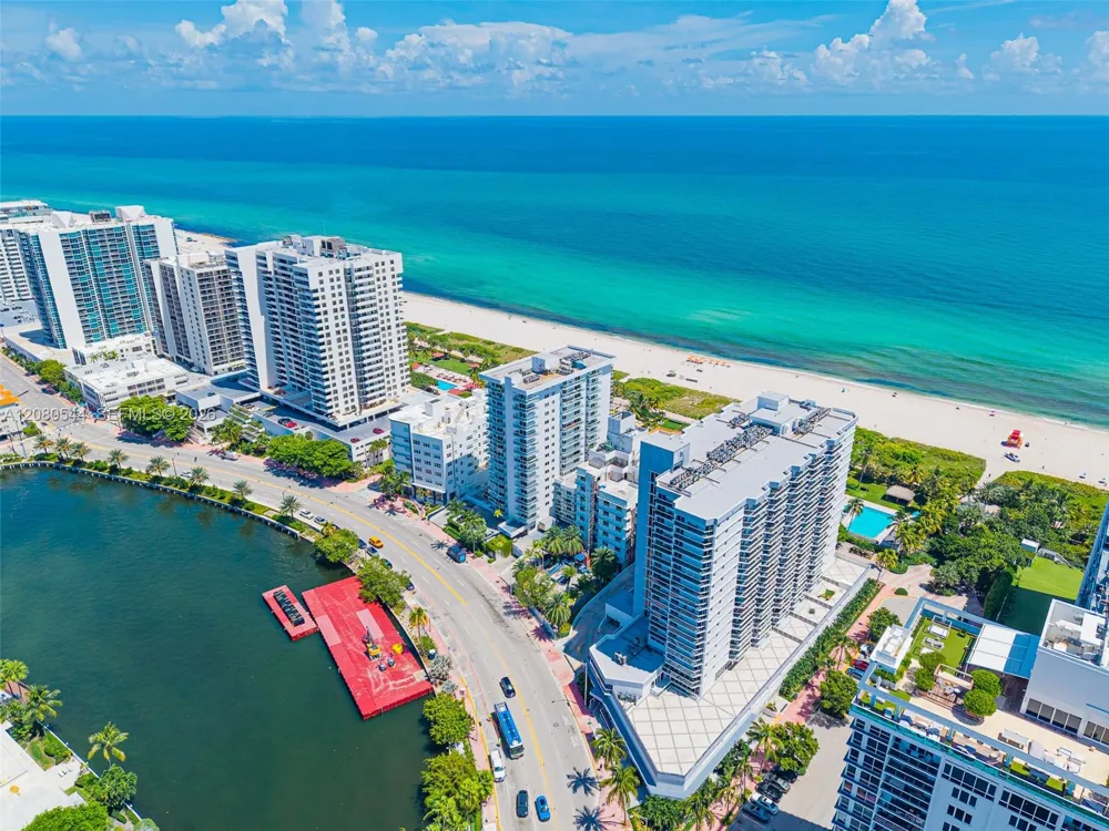 2401 Collins Ave #712 Miami Beach, FL 33140