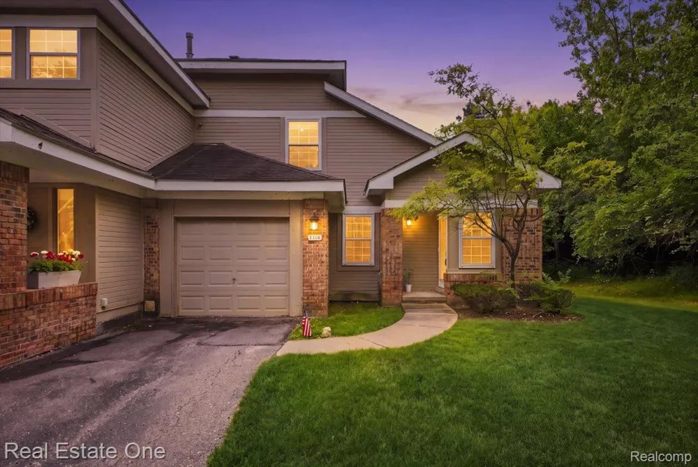 6622 Fieldstone Court West Bloomfield Charter Township, MI 48322