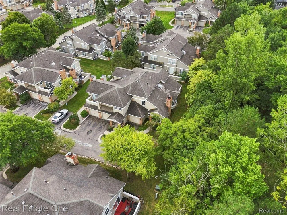 6622 Fieldstone Court West Bloomfield Charter Township, MI 48322