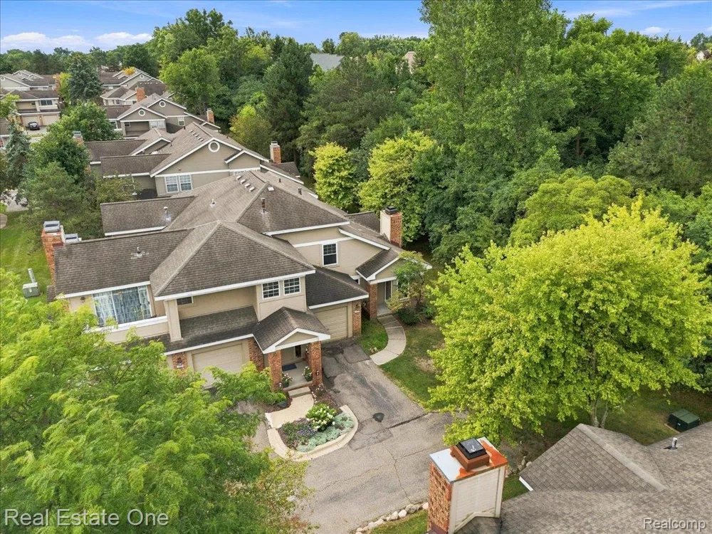 6622 Fieldstone Court West Bloomfield Charter Township, MI 48322