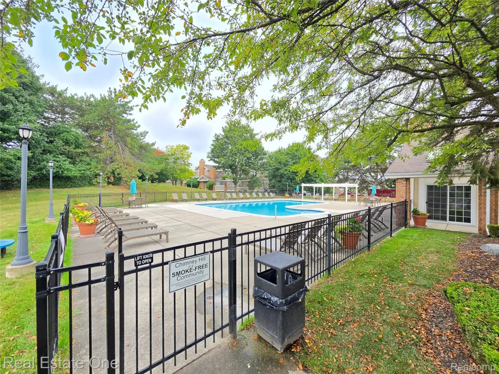 6622 Fieldstone Court West Bloomfield Charter Township, MI 48322
