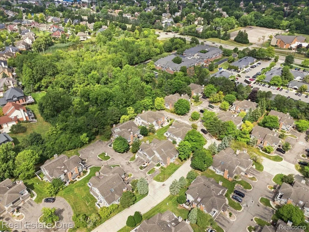 6622 Fieldstone Court West Bloomfield Charter Township, MI 48322
