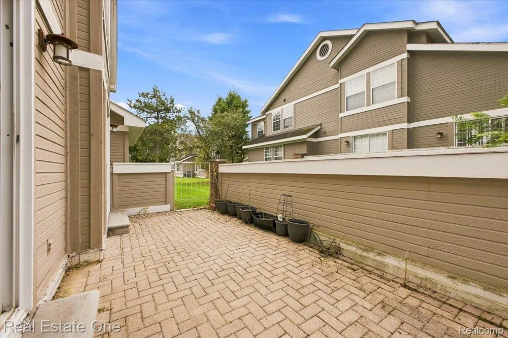 6622 Fieldstone Court West Bloomfield Charter Township, MI 48322