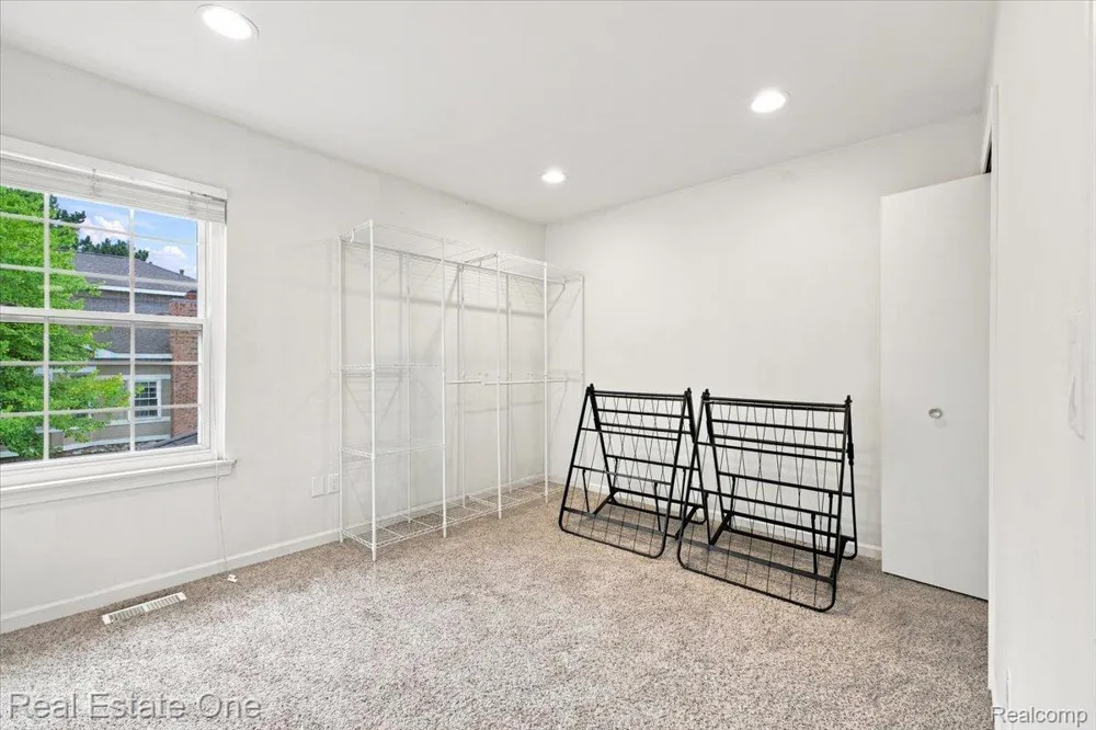 6622 Fieldstone Court West Bloomfield Charter Township, MI 48322