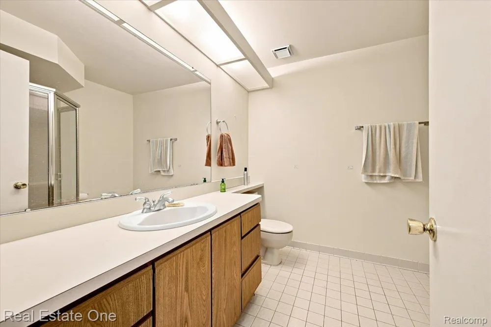 6622 Fieldstone Court West Bloomfield Charter Township, MI 48322