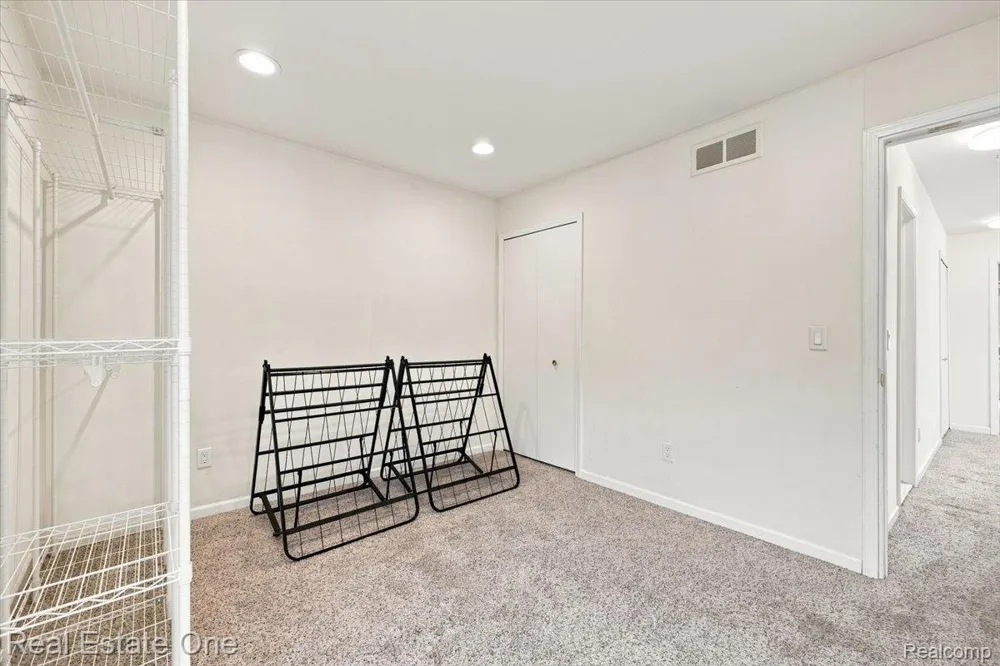 6622 Fieldstone Court West Bloomfield Charter Township, MI 48322
