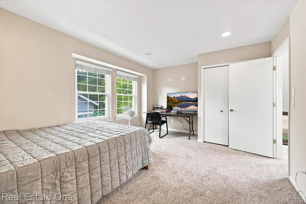 6622 Fieldstone Court West Bloomfield Charter Township, MI 48322