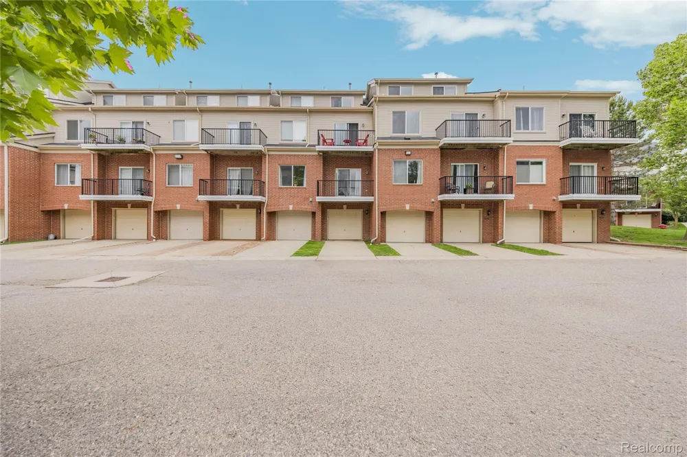 30695 Ardmore Court Novi City, MI 48377