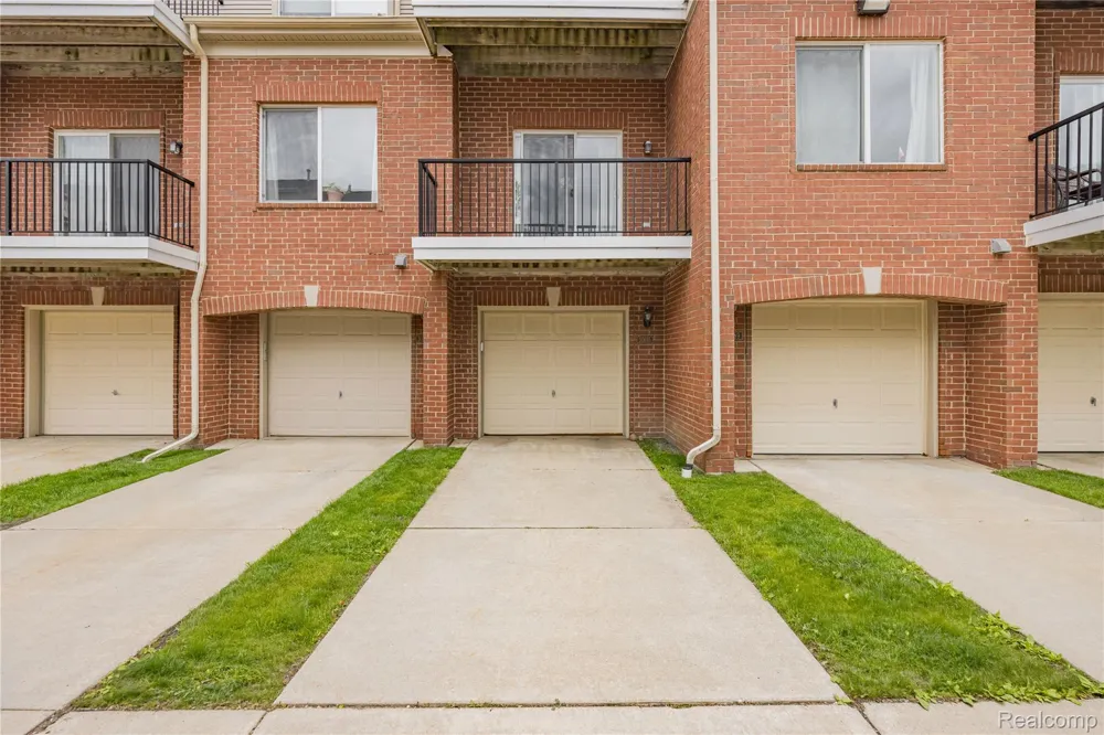 30695 Ardmore Court Novi City, MI 48377