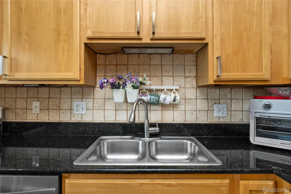 30695 Ardmore Court Novi City, MI 48377